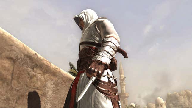 Altaïr draws his blade.